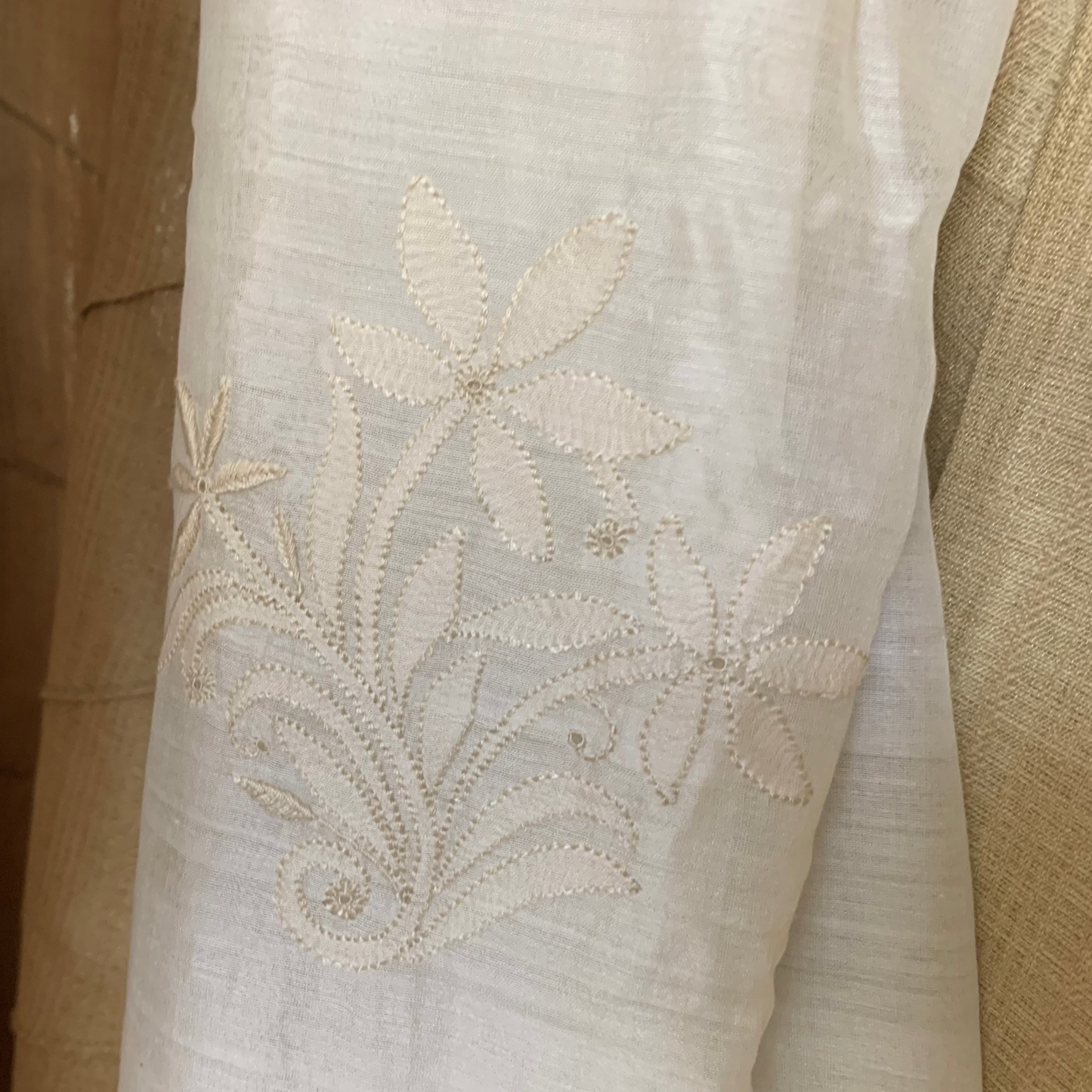 CREAM AND GOLDEN SET