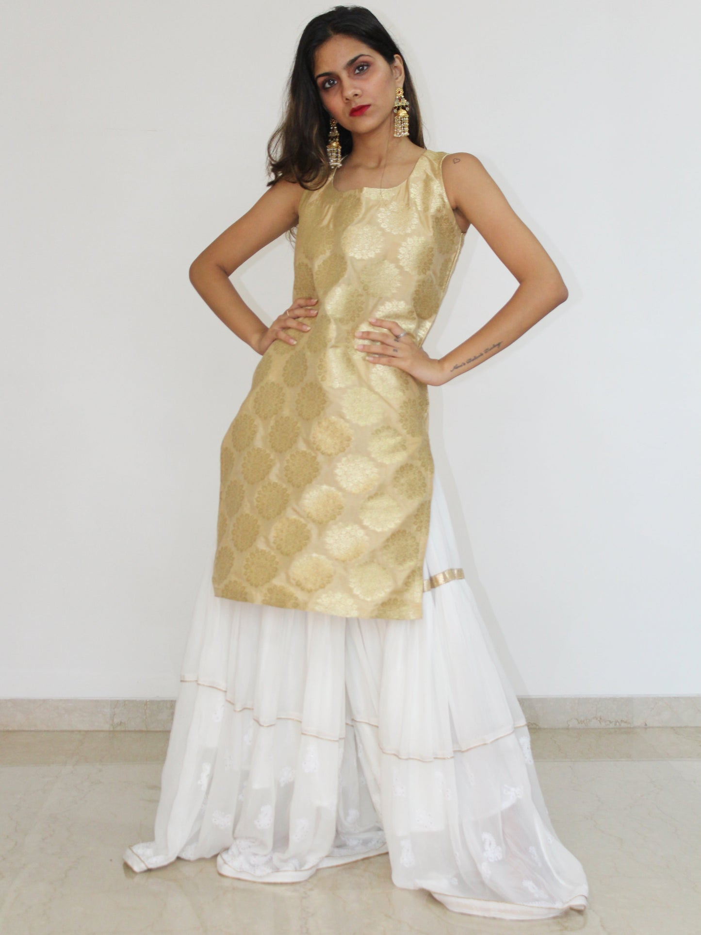 WHITE AND GOLDEN GHARARA